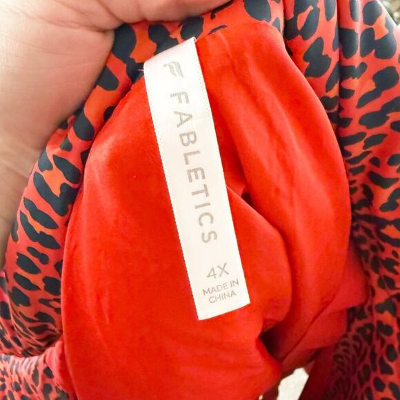 Fabletics Red and Black Leopard Print Puffer Coat Women's Size Plus 4X EUC - Picture 8 of 10